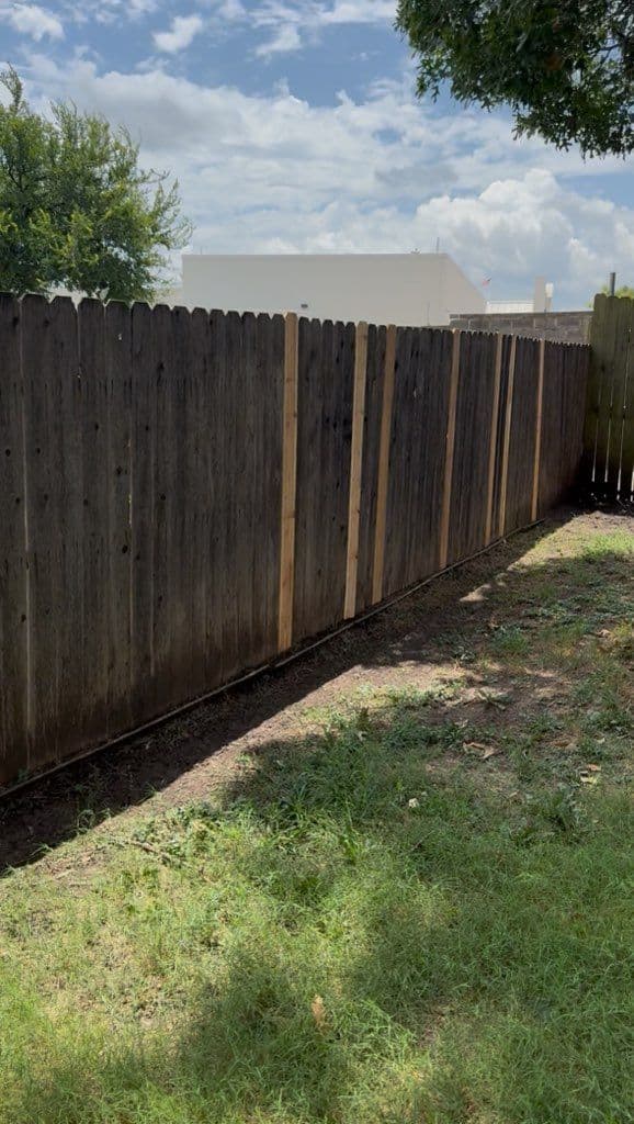 Gallery photos for Fence Transformation by Dave's Pressure Washing: Image #1